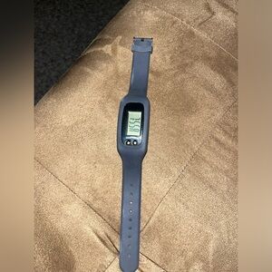 ACTIVITY TRACKER BAND